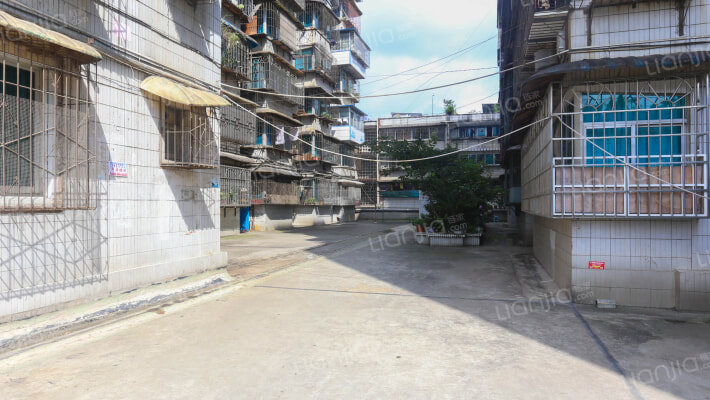 贵铁新村外景图