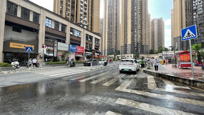 普天中央国际时光里外景图