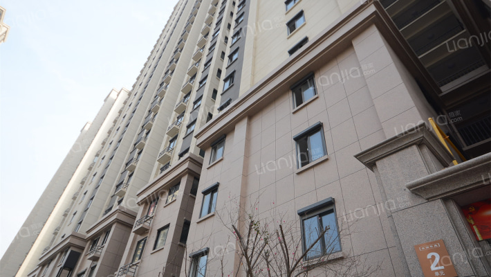 水润华庭外景图