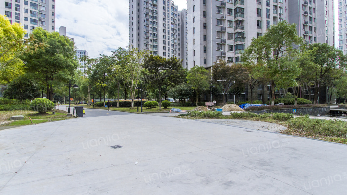 万源城E1外景图