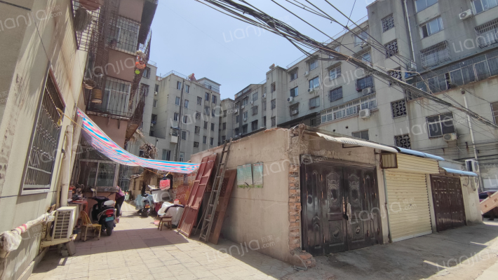 铁塔一街商住楼外景图