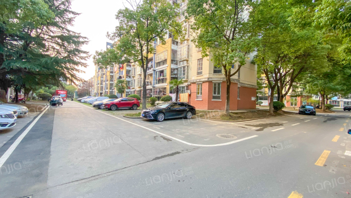 天门湖花园外景图