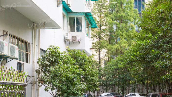 鼎盛公寓外景图