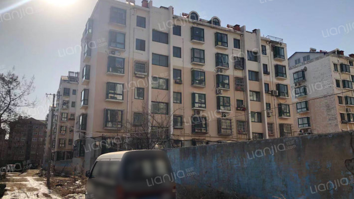 松霞新苑南小区外景图