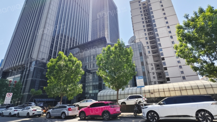 国际贸易中心外景图