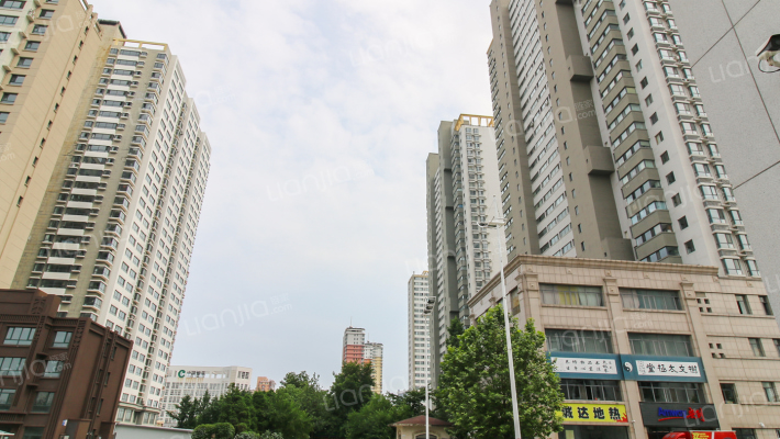 太陽世紀廣場外景图