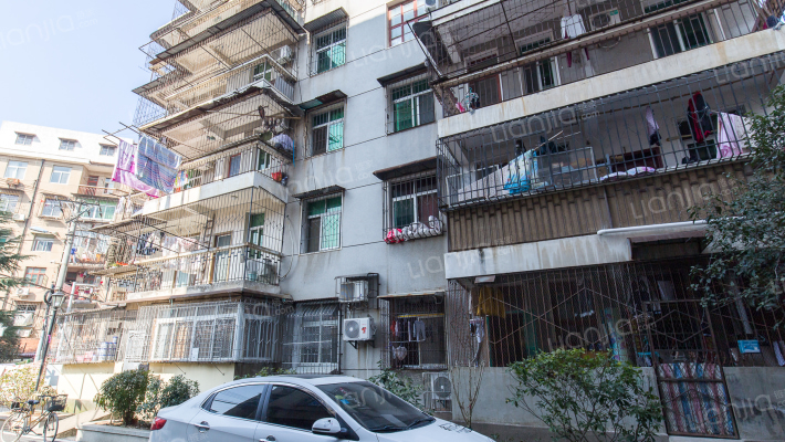 杨家塘纪委宿舍外景图