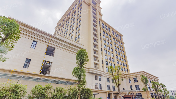 松湖云越外景图