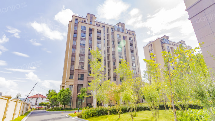 水木倾城外景图