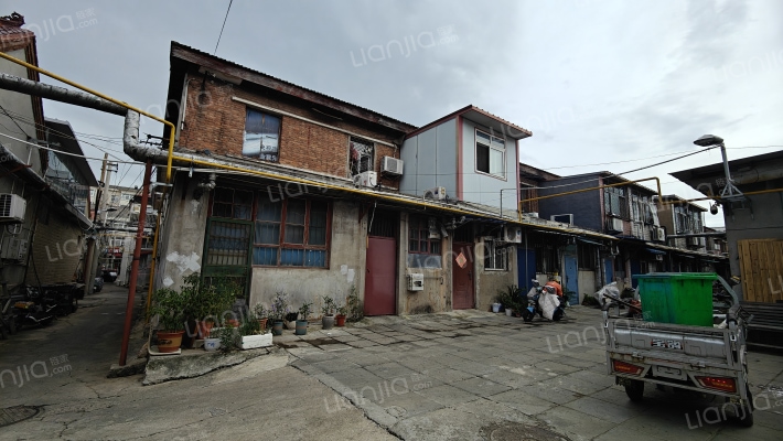 小三府胡同外景图