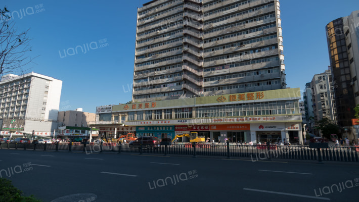 四联大厦外景图