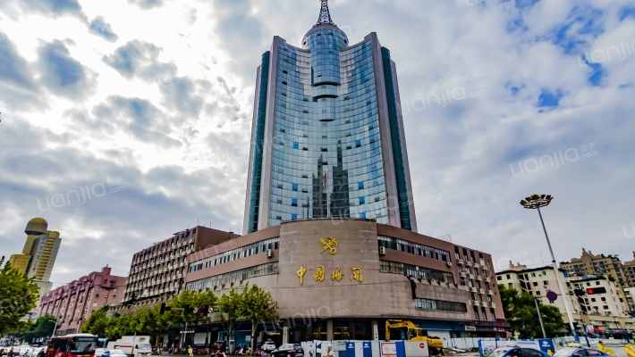 海关裙楼外景图