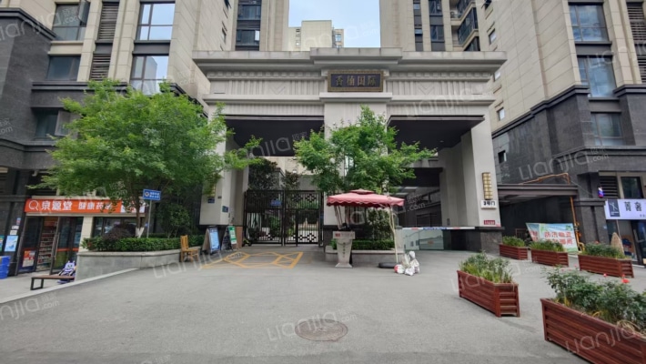 香楠国际外景图