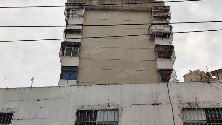 轻工机械厂宿舍外景图