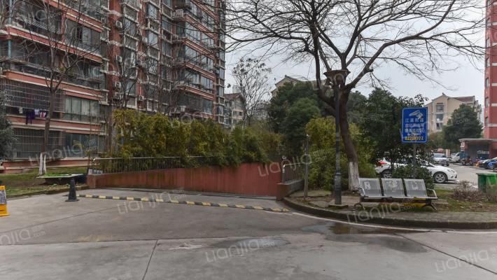 前进花园外景图