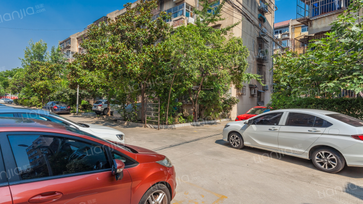 银湖小区外景图