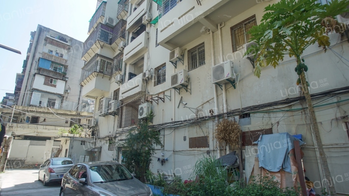 东渡华城外景图