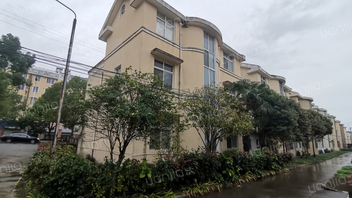 长龙花苑别墅外景图