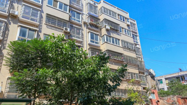 群英小区外景图