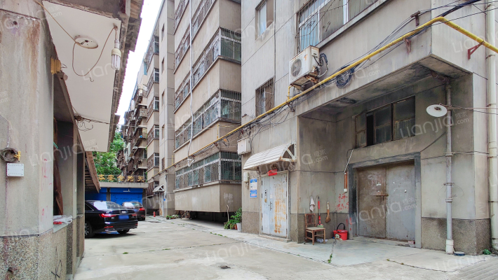 质监站家属院外景图