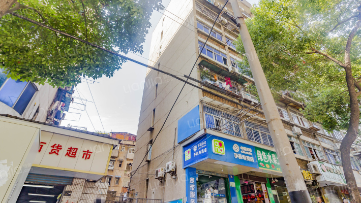 工行武昌支行宿舍外景图