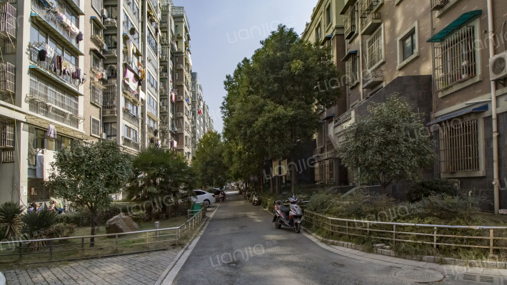 青莲花园西苑外景图