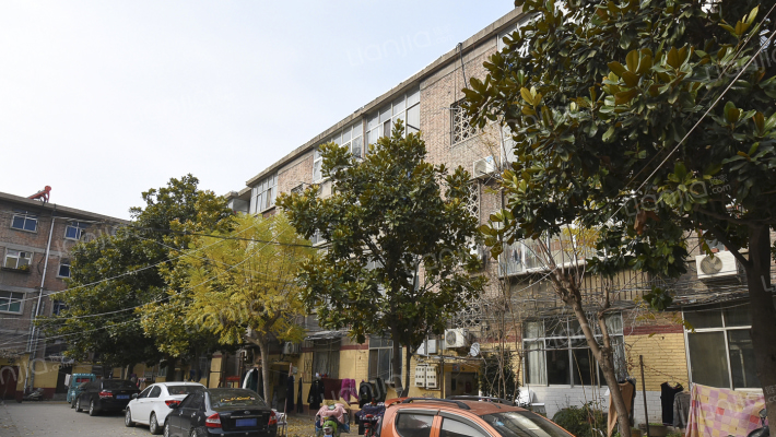 万里社区九六七六家属院外景图