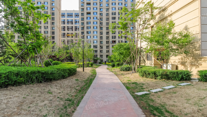 保利拉菲公馆C区外景图