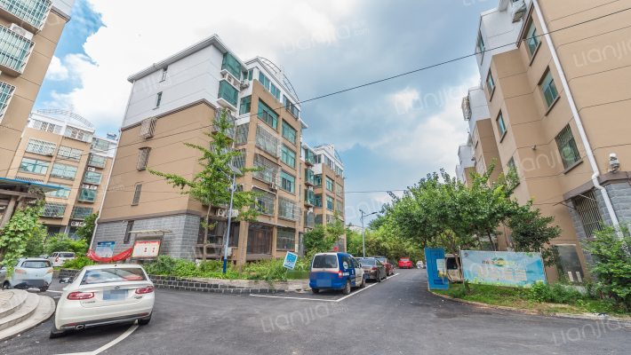 美丽樵村外景图