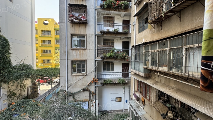 凤翥街219号外景图