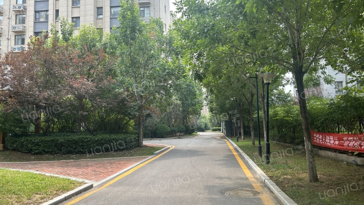 金城春华园外景图