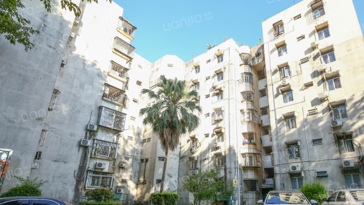 布心花园三区外景图