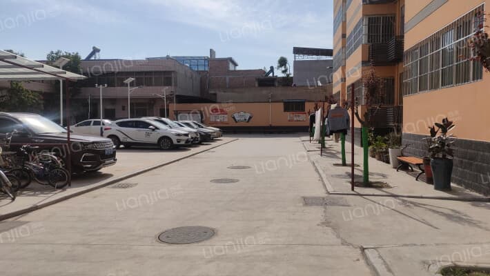 东街小区外景图