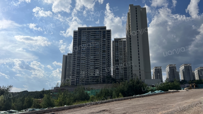 吾悦海悦西山外景图