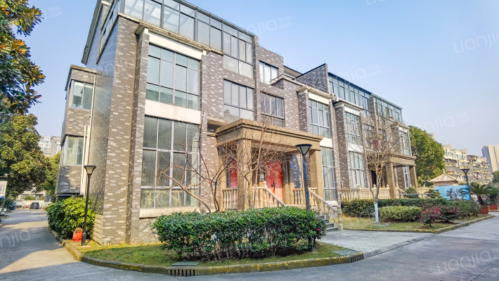 水墨林溪外景图