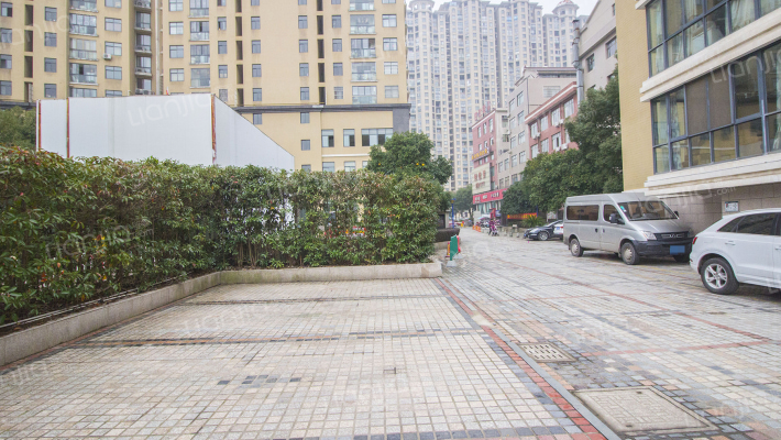 希宝广场外景图