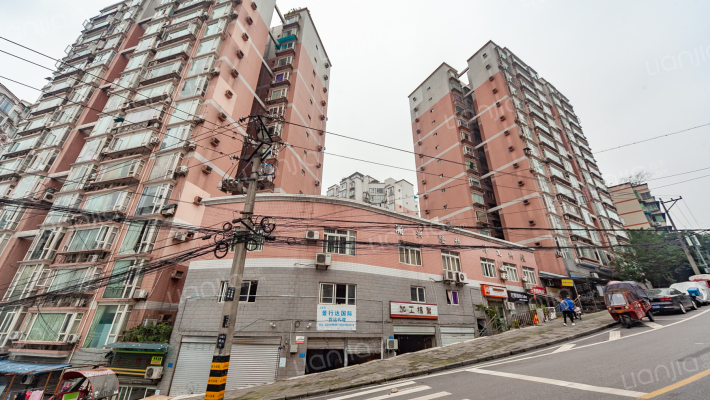 银泰大厦外景图