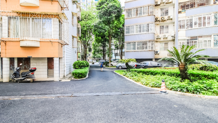 公路局住宅小区外景图