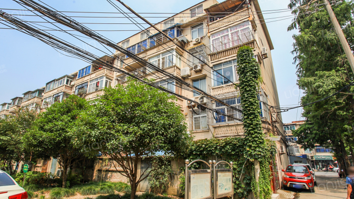 新建路新村外景图