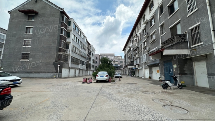 中所安置区外景图