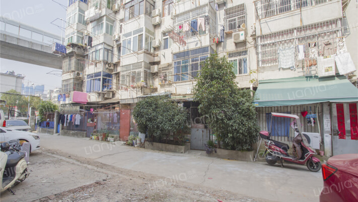 汽车工业学校宿舍外景图