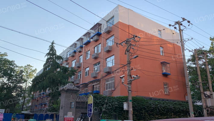 禄长街头条外景图