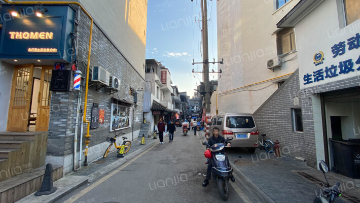 劳动新村巷外景图