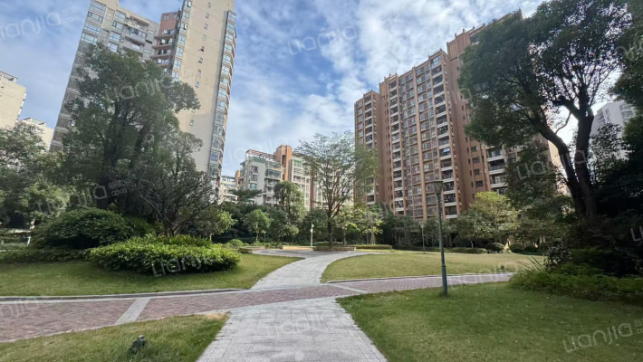 骏颐花园外景图