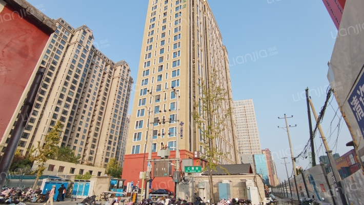 汇丰大厦外景图