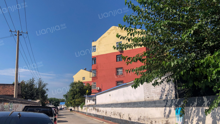 兴华苑小区外景图