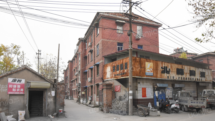 许昌市第一塑料厂住宅楼外景图