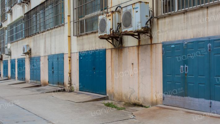 石油大厦宿舍外景图