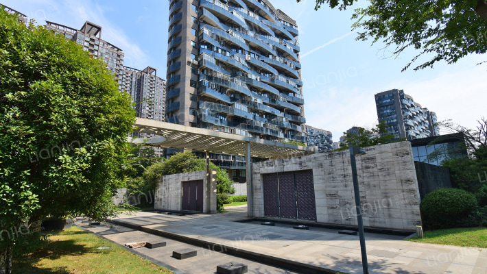 朝阳江上院外景图