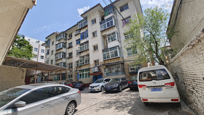 中医医院宿舍外景图